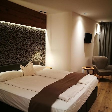 Hotel Cevedale Living Romance Hotel Cogolo Eksteriør billede