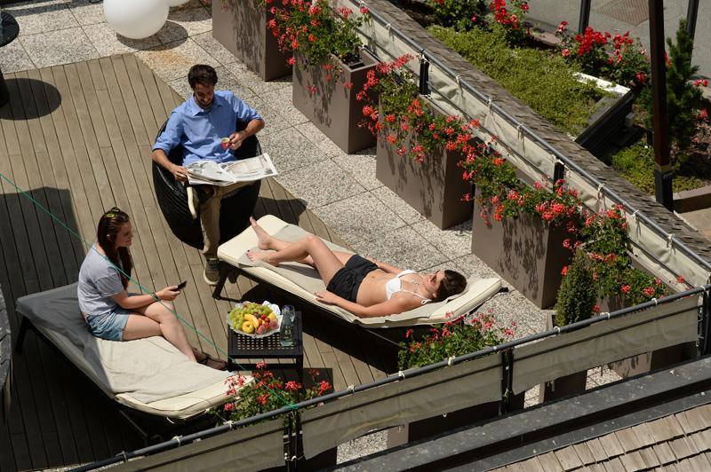 Hotel Cevedale Living Romance Hotel Cogolo Eksteriør billede