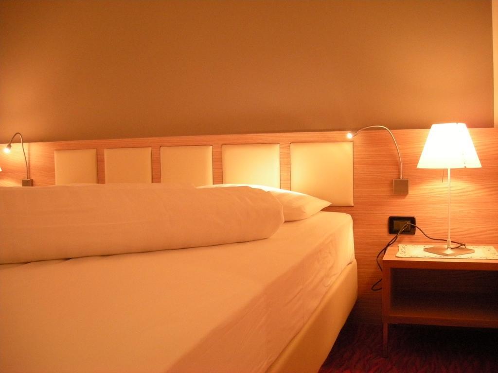 Hotel Cevedale Living Romance Hotel Cogolo Værelse billede