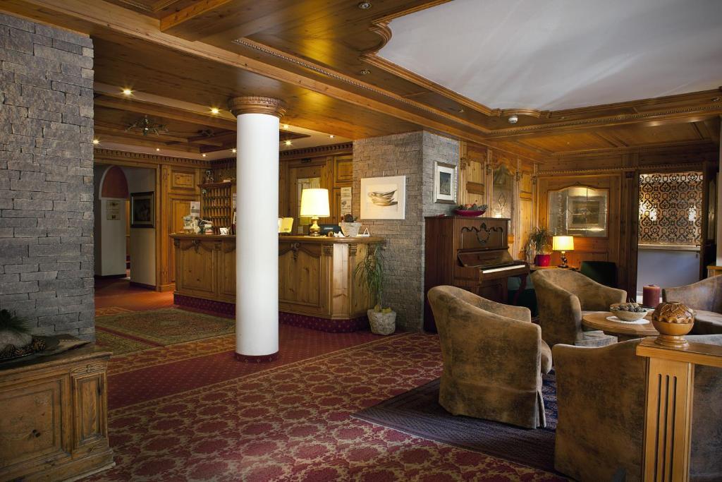 Hotel Cevedale Living Romance Hotel Cogolo Eksteriør billede